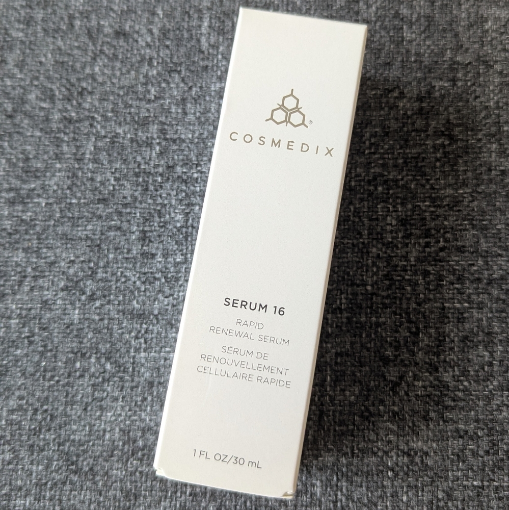 COSMEDIX Silver Makeup Collection - Picture 2 of 3